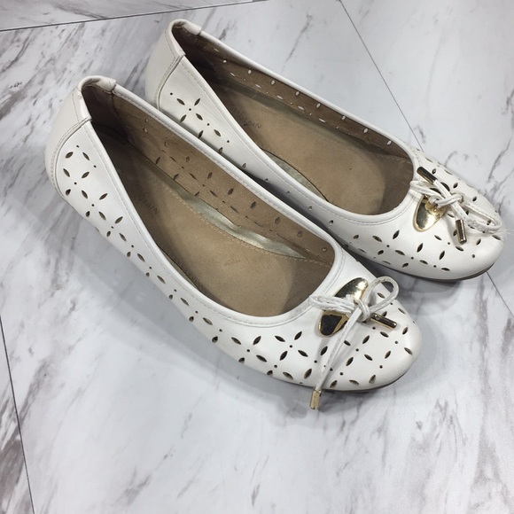 white mountain ballet flats